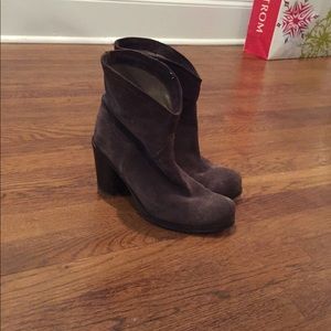 Meet your Posher, Grayson